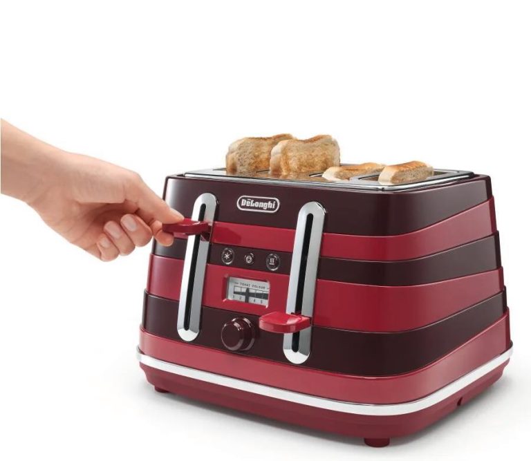 De'Longhi Avvolta CTAC4003R 4 Slice Toaster Red