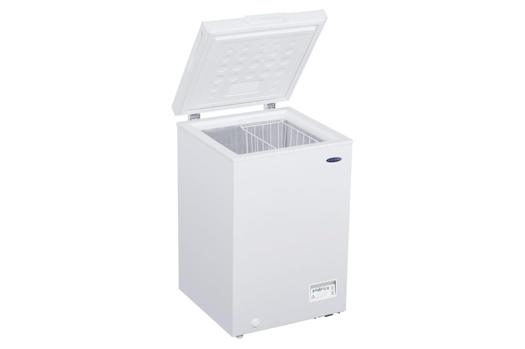 IceKing CF100EW Freestanding 98L White Chest Freezer